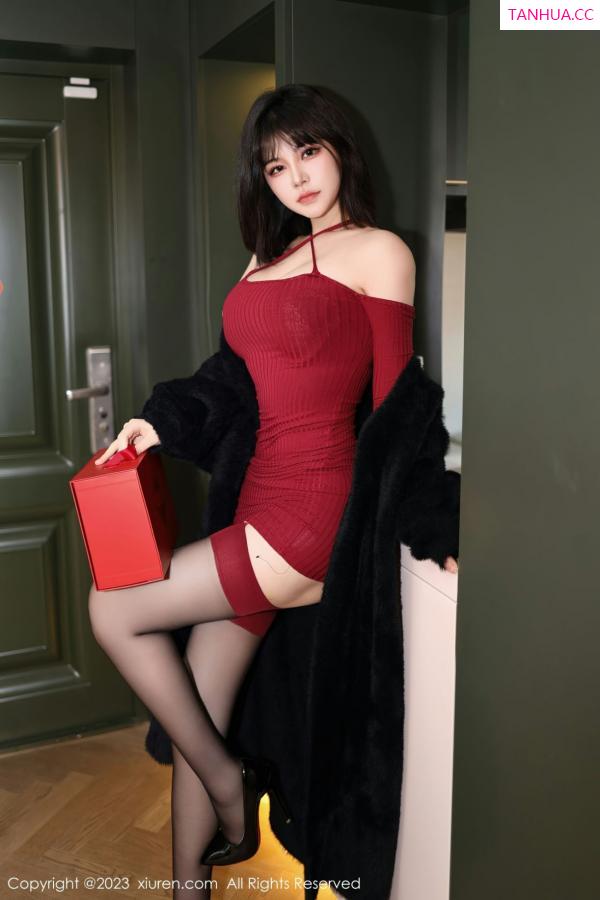  [XiuRen]高清写真图 2023.01.17 No.6144 桃桃子_ 丝袜美腿第8张图片